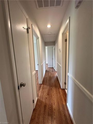 5100 Murray Road, Winston-salem, NC 27106