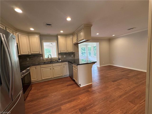 5100 Murray Road, Winston-salem, NC 27106