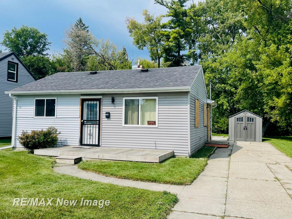 2323 Hartsuff Street, Saginaw, MI 48601