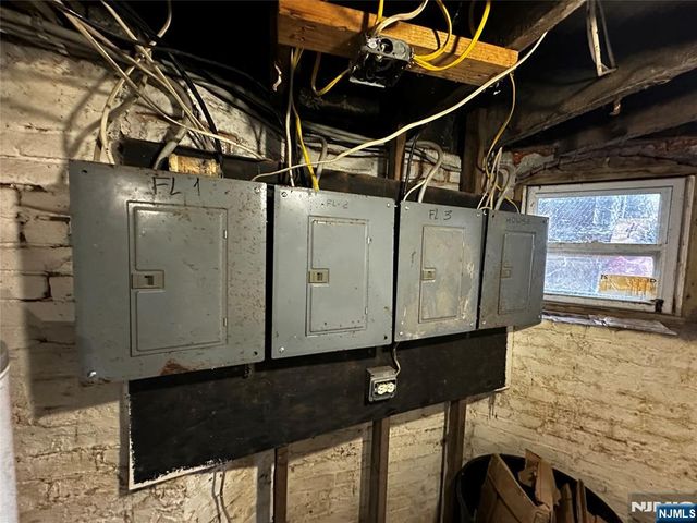 366 Summer Avenue, Newark, NJ 07104