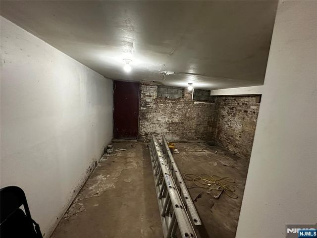 366 Summer Avenue, Newark, NJ 07104