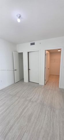 77 SE 5th Street 2108, Miami, FL 33131