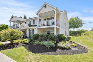 4330 Berkley Place E4, Hamburg, NY 14075