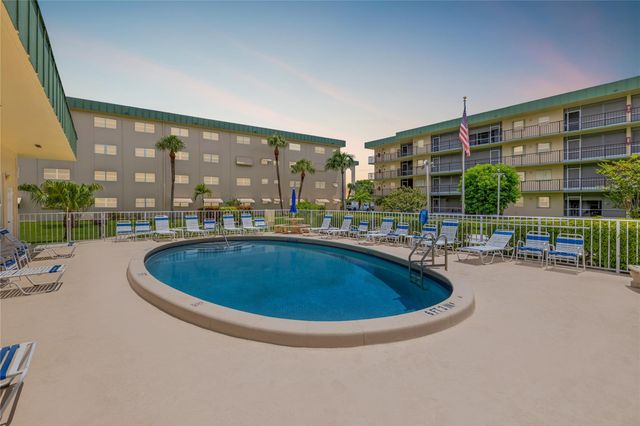 808 SE 7th St 105-B, Deerfield Beach, FL 33441