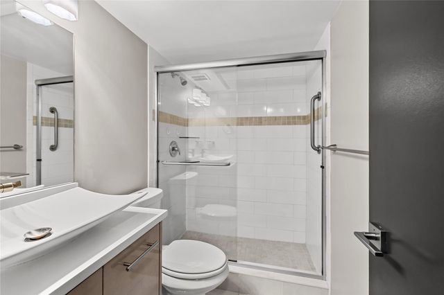 808 SE 7th St 105-B, Deerfield Beach, FL 33441