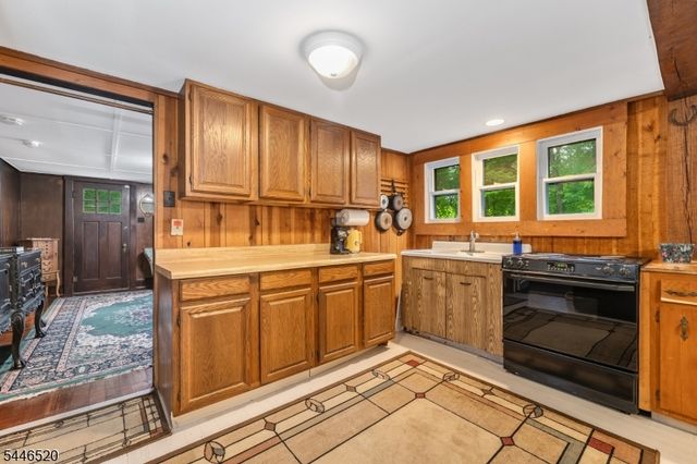 60 Fine Road, High Bridge Boro, NJ 08829