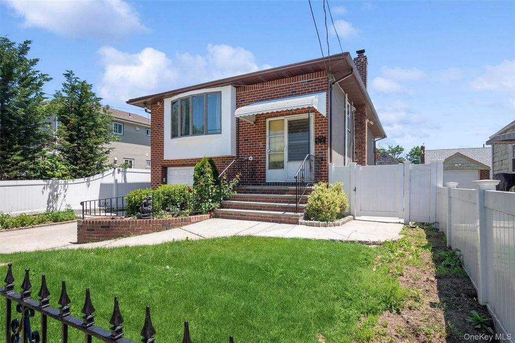 15 Belmont Boulevard, Elmont, NY 11003