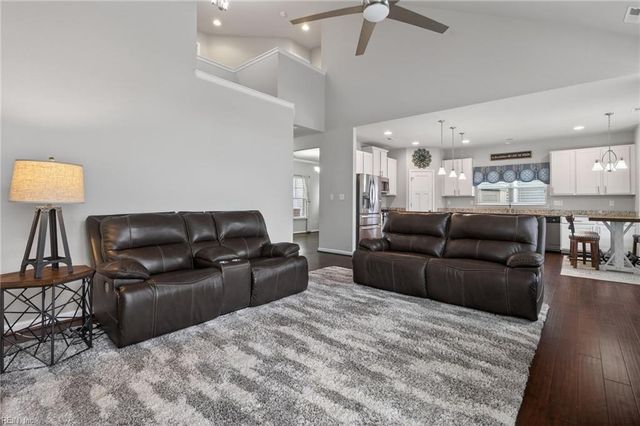 209 Bennetts Grove LN, Suffolk, VA 23435