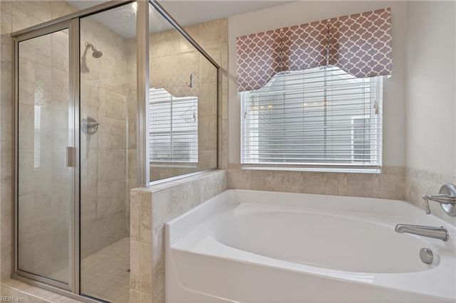 209 Bennetts Grove LN, Suffolk, VA 23435