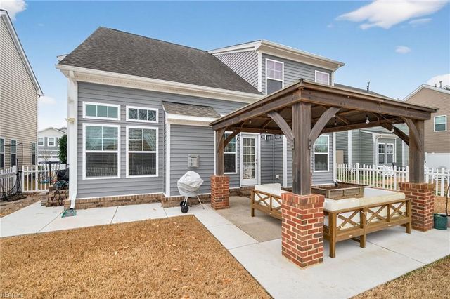 209 Bennetts Grove LN, Suffolk, VA 23435