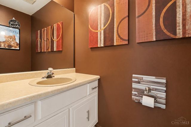 7941 Hunters Ridge Drive, West Chester, OH 45069