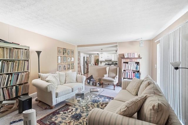 7941 Hunters Ridge Drive, West Chester, OH 45069