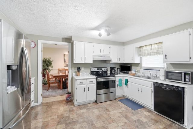 7941 Hunters Ridge Drive, West Chester, OH 45069