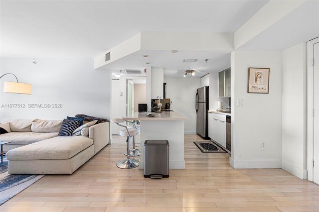 1621 Bay Rd 505, Miami Beach, FL 33139