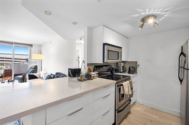 1621 Bay Rd 505, Miami Beach, FL 33139