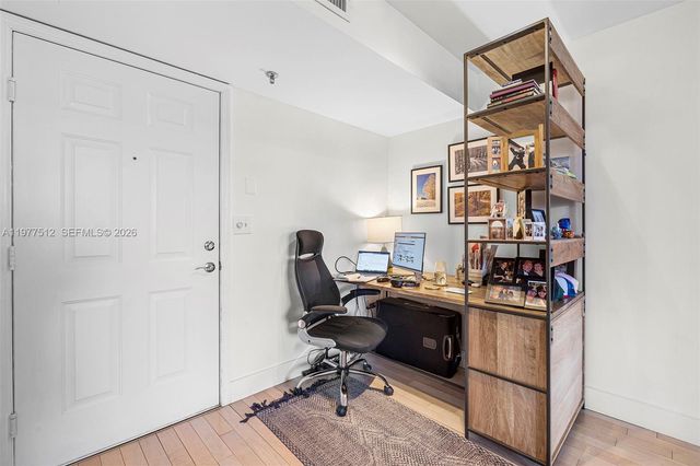 1621 Bay Rd 505, Miami Beach, FL 33139