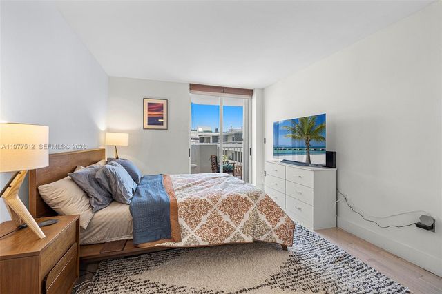 1621 Bay Rd 505, Miami Beach, FL 33139