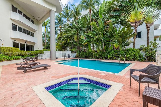 1621 Bay Rd 505, Miami Beach, FL 33139