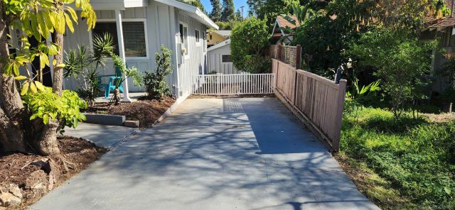 8587 Alpine Ave, La Mesa, CA 91941