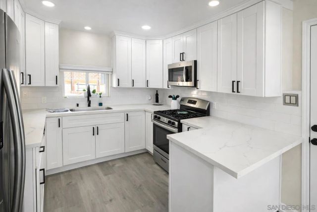 8587 Alpine Ave, La Mesa, CA 91941