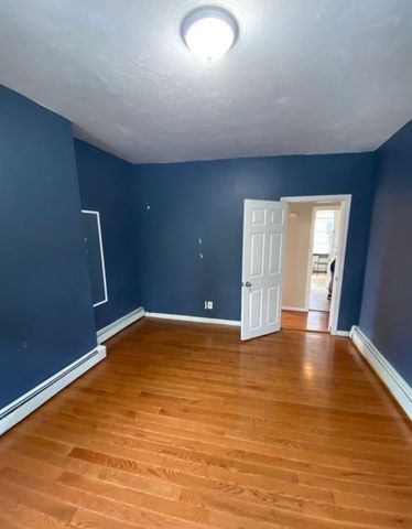 822 Huntington Ave 3, Boston, MA 02115