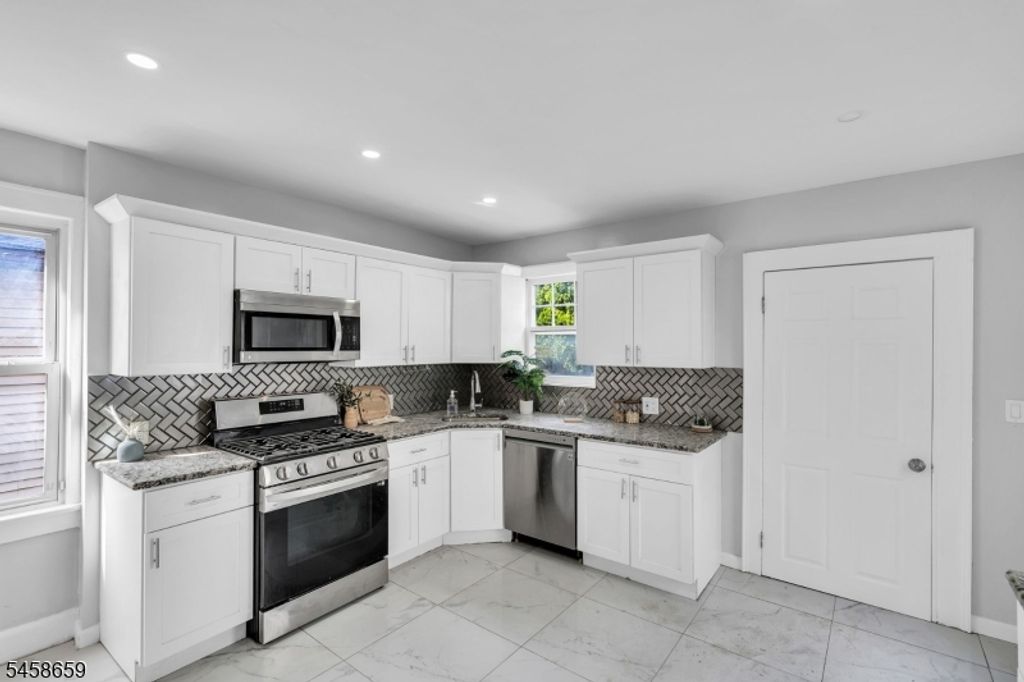 379 Seminary Ave, Rahway City, NJ 07065 — photo 2