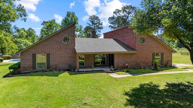 106 Stephanie, Longview, TX 75604