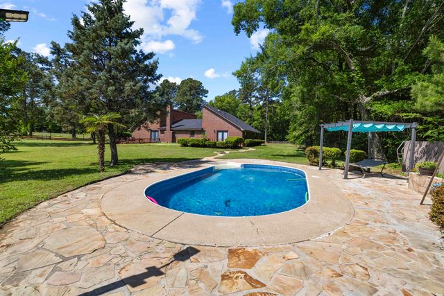 106 Stephanie, Longview, TX 75604