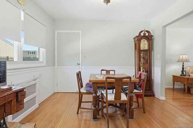 111 King Street, Hicksville, NY 11801