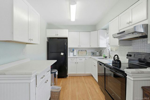 111 King Street, Hicksville, NY 11801