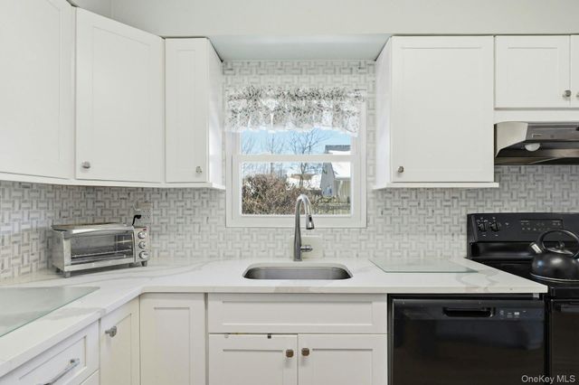 111 King Street, Hicksville, NY 11801