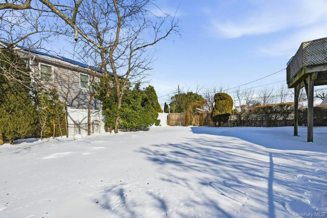 111 King Street, Hicksville, NY 11801