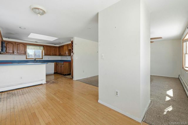 111 King Street, Hicksville, NY 11801