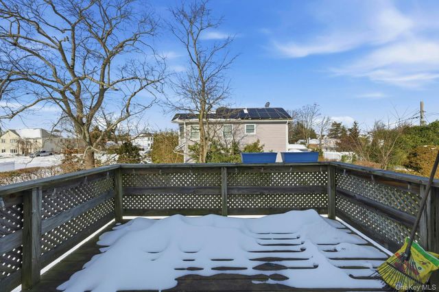 111 King Street, Hicksville, NY 11801