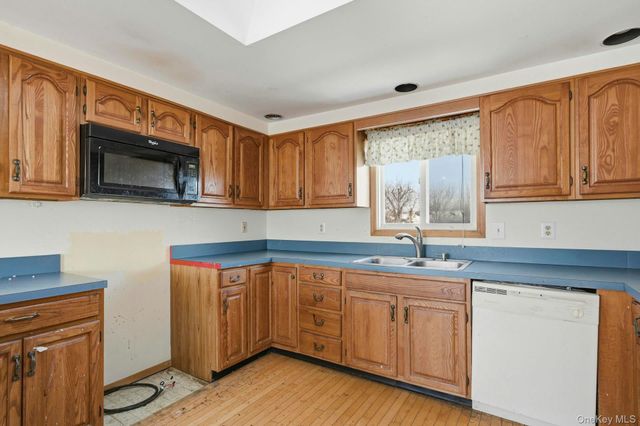 111 King Street, Hicksville, NY 11801