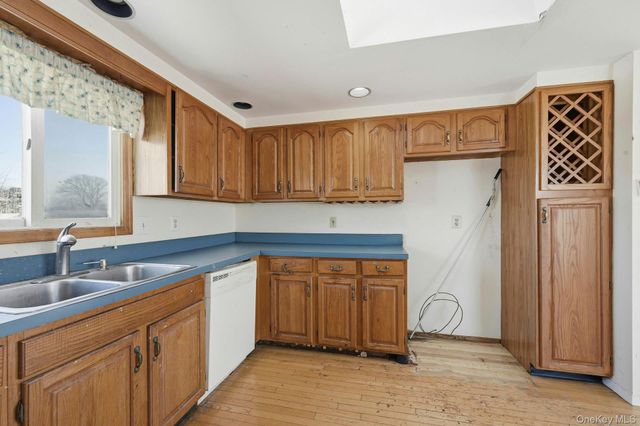 111 King Street, Hicksville, NY 11801