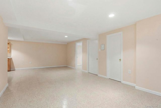 111 King Street, Hicksville, NY 11801