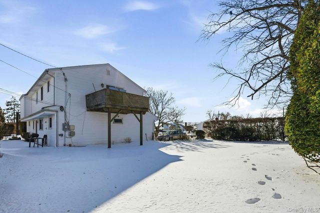 111 King Street, Hicksville, NY 11801