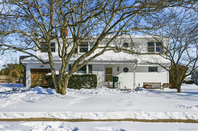 111 King Street, Hicksville, NY 11801