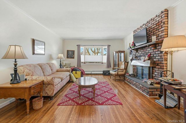 111 King Street, Hicksville, NY 11801