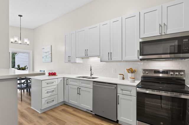 3874 Dolomite Drive, Eagan, MN 55122