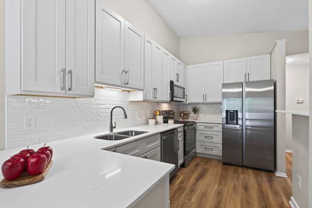 3874 Dolomite Drive, Eagan, MN 55122