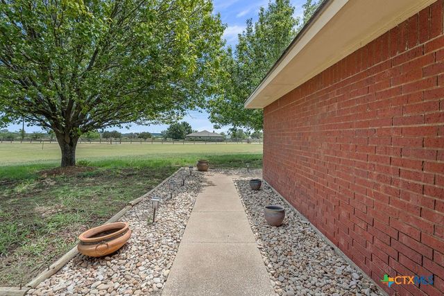 532 Whispering Oaks Drive, Copperas Cove, TX 76522
