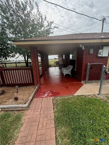 532 Whispering Oaks Drive, Copperas Cove, TX 76522