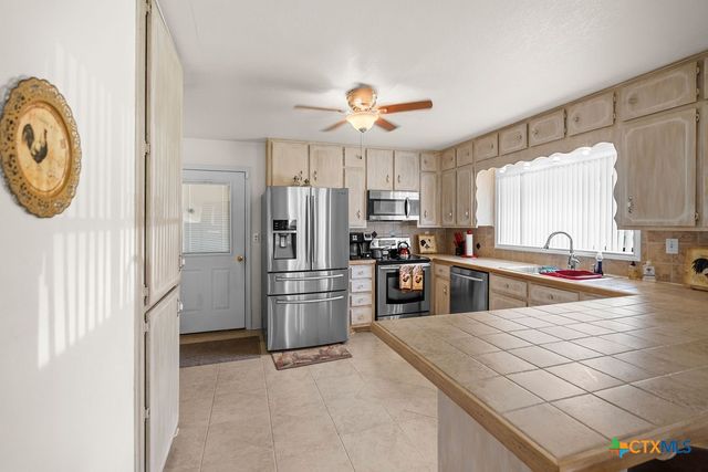 532 Whispering Oaks Drive, Copperas Cove, TX 76522