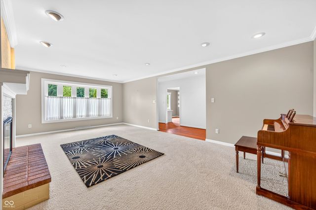 3980 Waycross Drive, Columbus, IN 47203