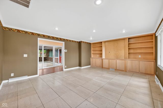 3980 Waycross Drive, Columbus, IN 47203