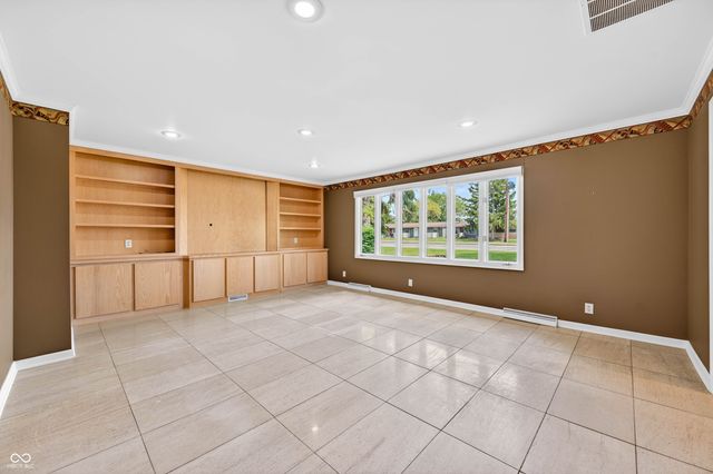 3980 Waycross Drive, Columbus, IN 47203
