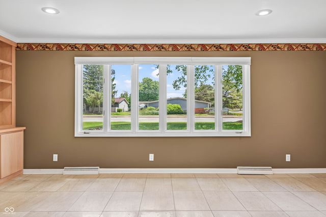 3980 Waycross Drive, Columbus, IN 47203