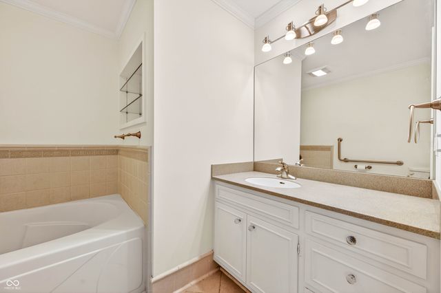 3980 Waycross Drive, Columbus, IN 47203